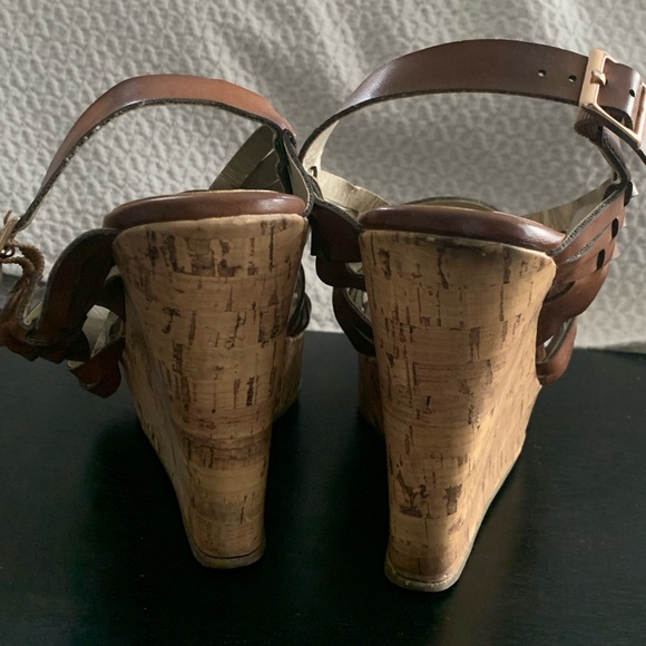 Shoe Dazzle Kam - Size 8.5 Cork platform wedge - Tan leather upper - Picture 4 of 7